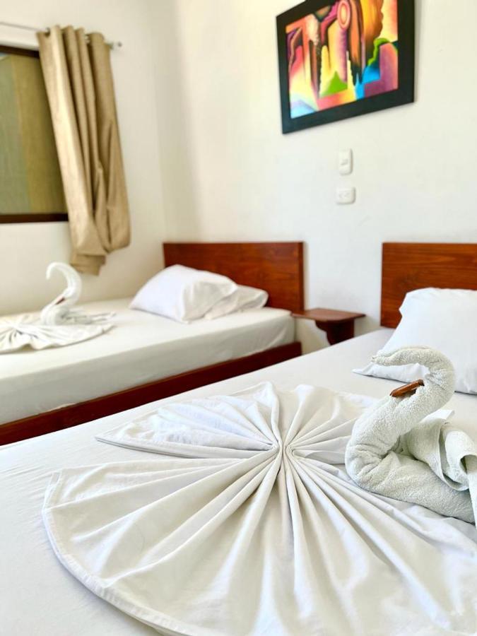 Hotel Paraiso Plaza Пуерто Триунфо Екстериор снимка