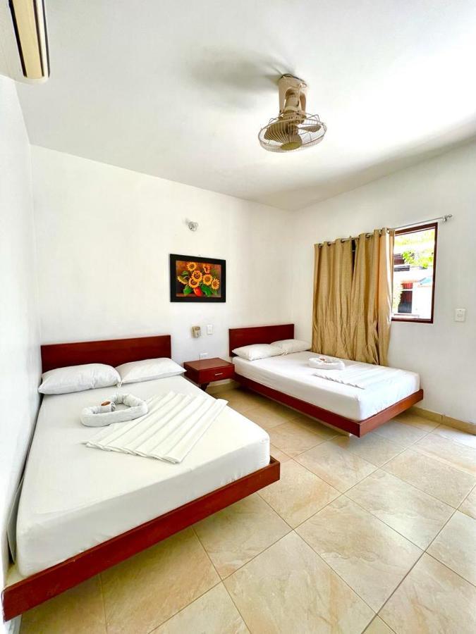 Hotel Paraiso Plaza Пуерто Триунфо Екстериор снимка