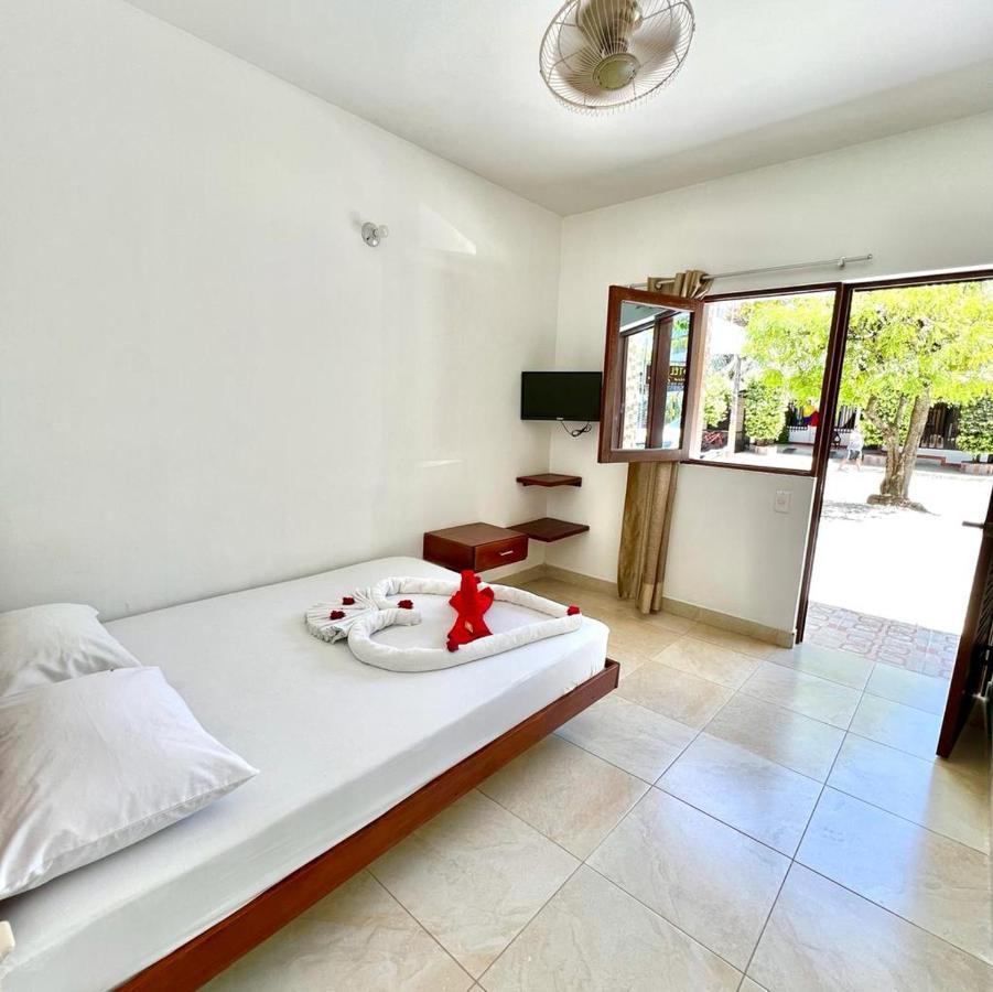 Hotel Paraiso Plaza Пуерто Триунфо Екстериор снимка