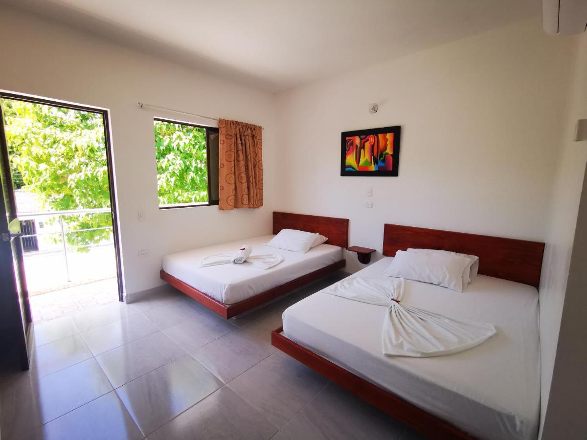 Hotel Paraiso Plaza Пуерто Триунфо Екстериор снимка