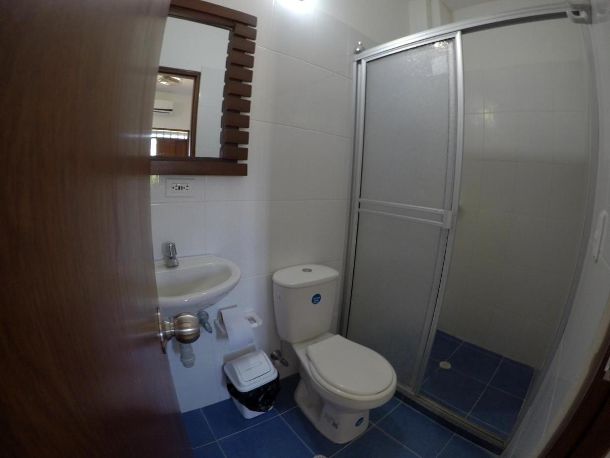 Hotel Paraiso Plaza Пуерто Триунфо Екстериор снимка