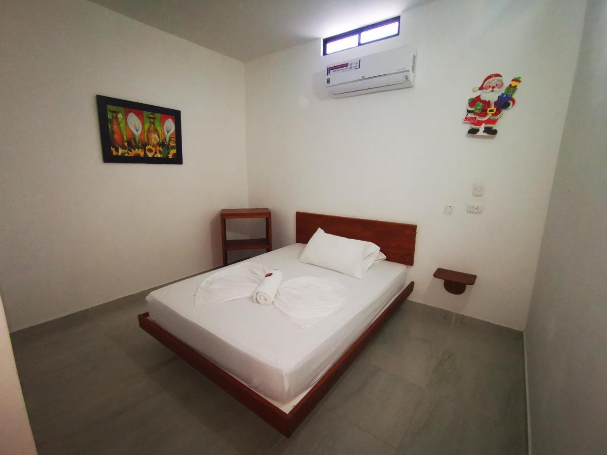 Hotel Paraiso Plaza Пуерто Триунфо Екстериор снимка