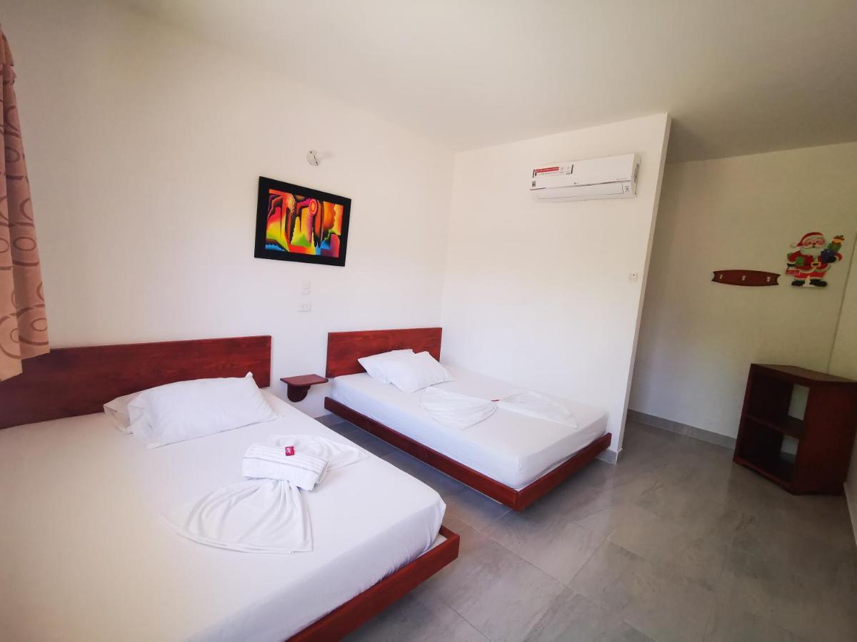 Hotel Paraiso Plaza Пуерто Триунфо Екстериор снимка