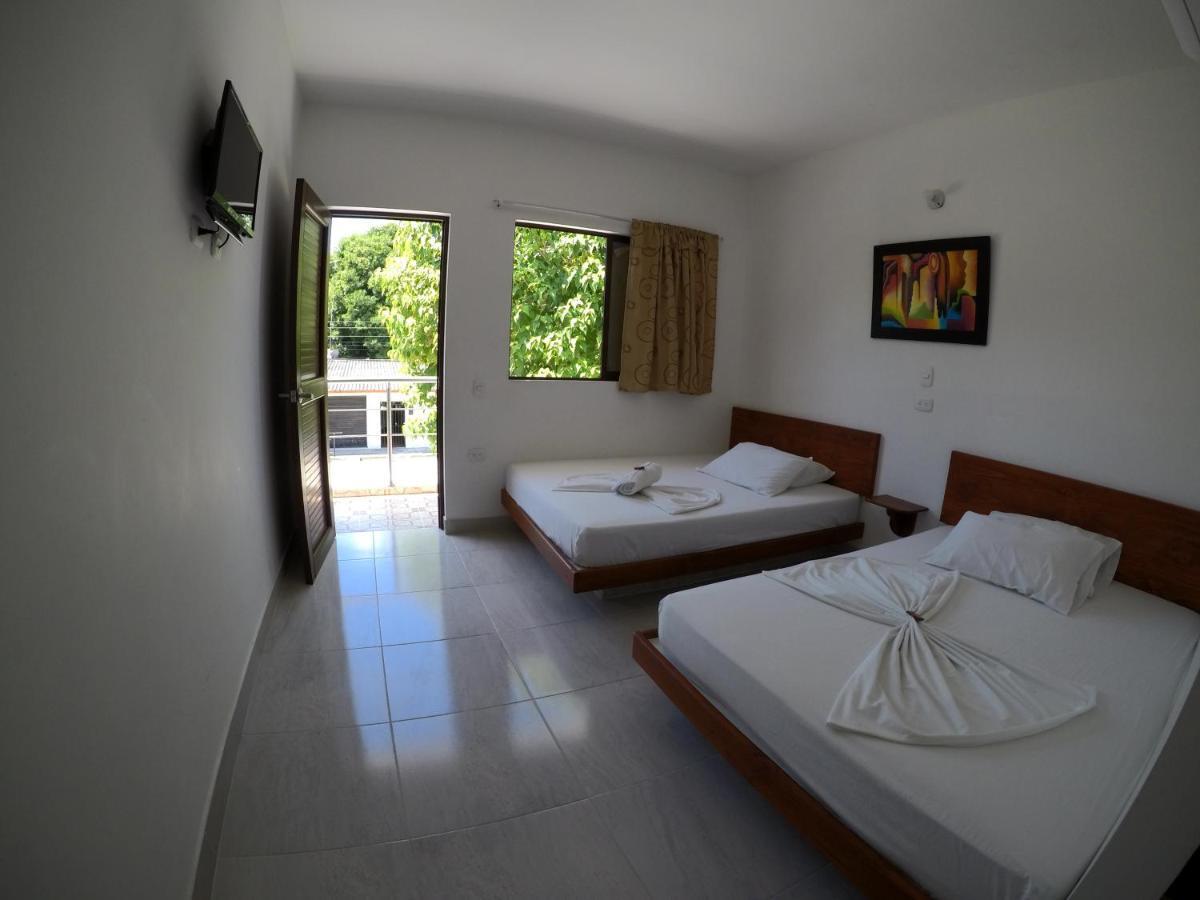 Hotel Paraiso Plaza Пуерто Триунфо Екстериор снимка