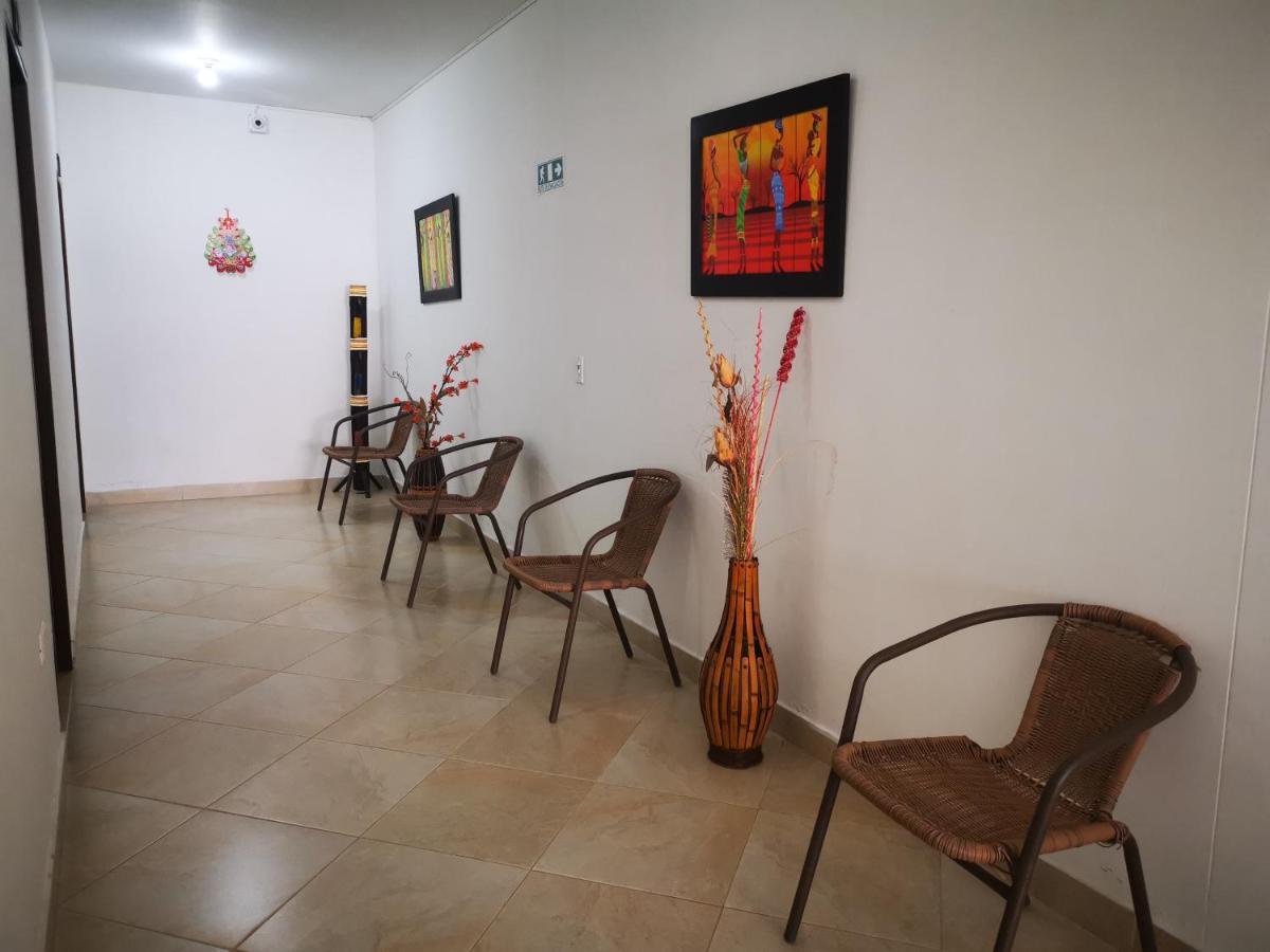 Hotel Paraiso Plaza Пуерто Триунфо Екстериор снимка