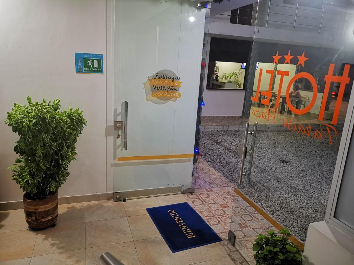 Hotel Paraiso Plaza Пуерто Триунфо Екстериор снимка