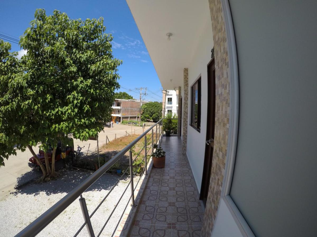 Hotel Paraiso Plaza Пуерто Триунфо Екстериор снимка