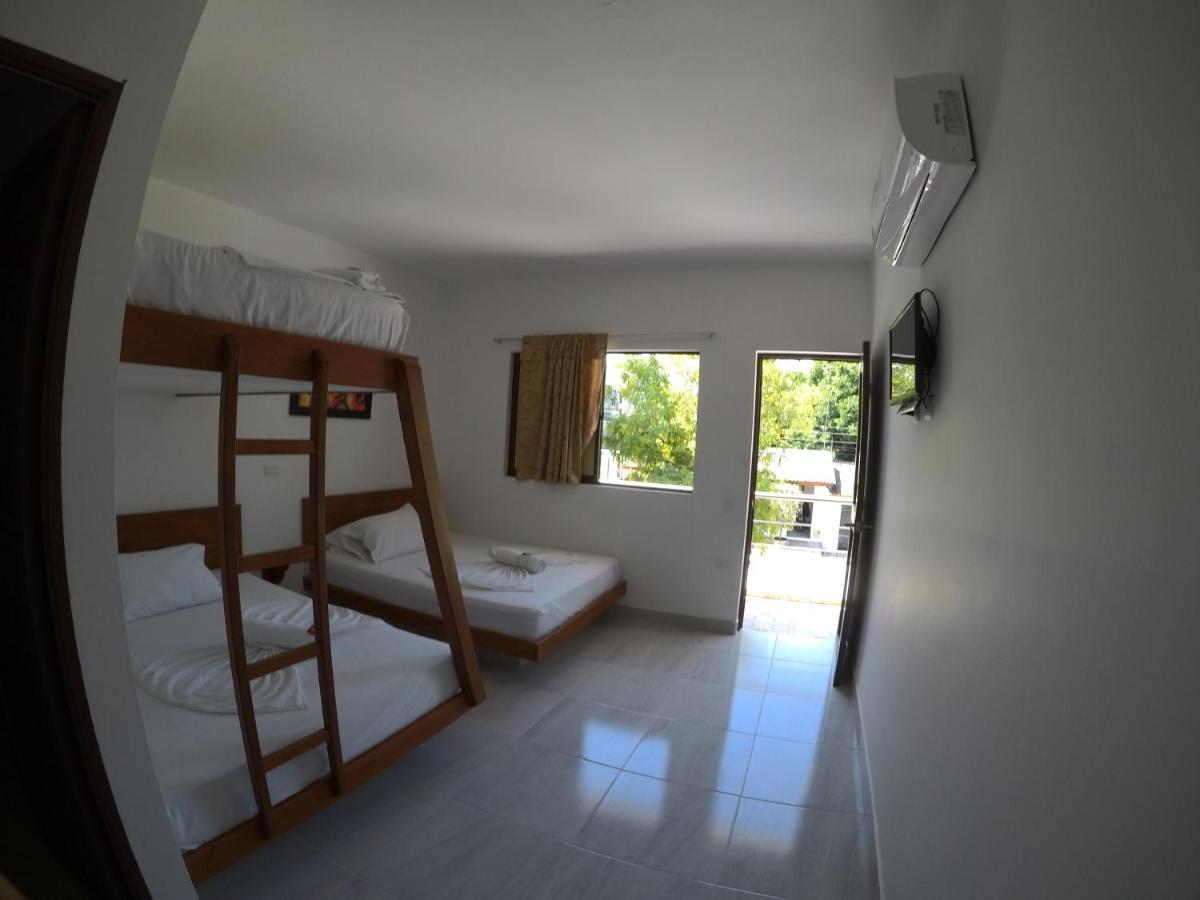 Hotel Paraiso Plaza Пуерто Триунфо Екстериор снимка